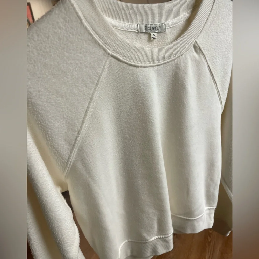 Z Supply Cream Ivory Boxy Cropped Sweatshirt Rayon Blend Crew Neck Small Soft